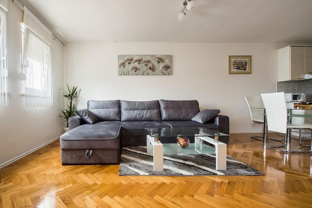 Apartment Jully Podstrana Zewnętrze zdjęcie