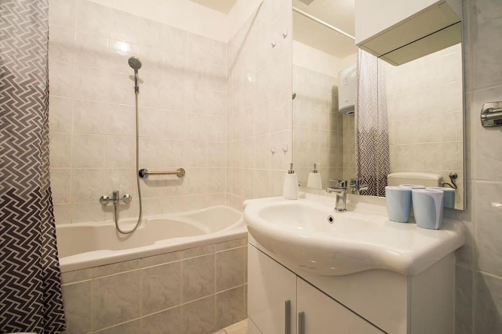 Apartment Jully Podstrana Zewnętrze zdjęcie