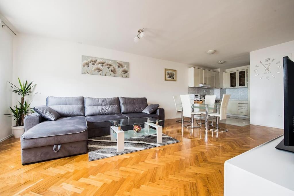 Apartment Jully Podstrana Zewnętrze zdjęcie